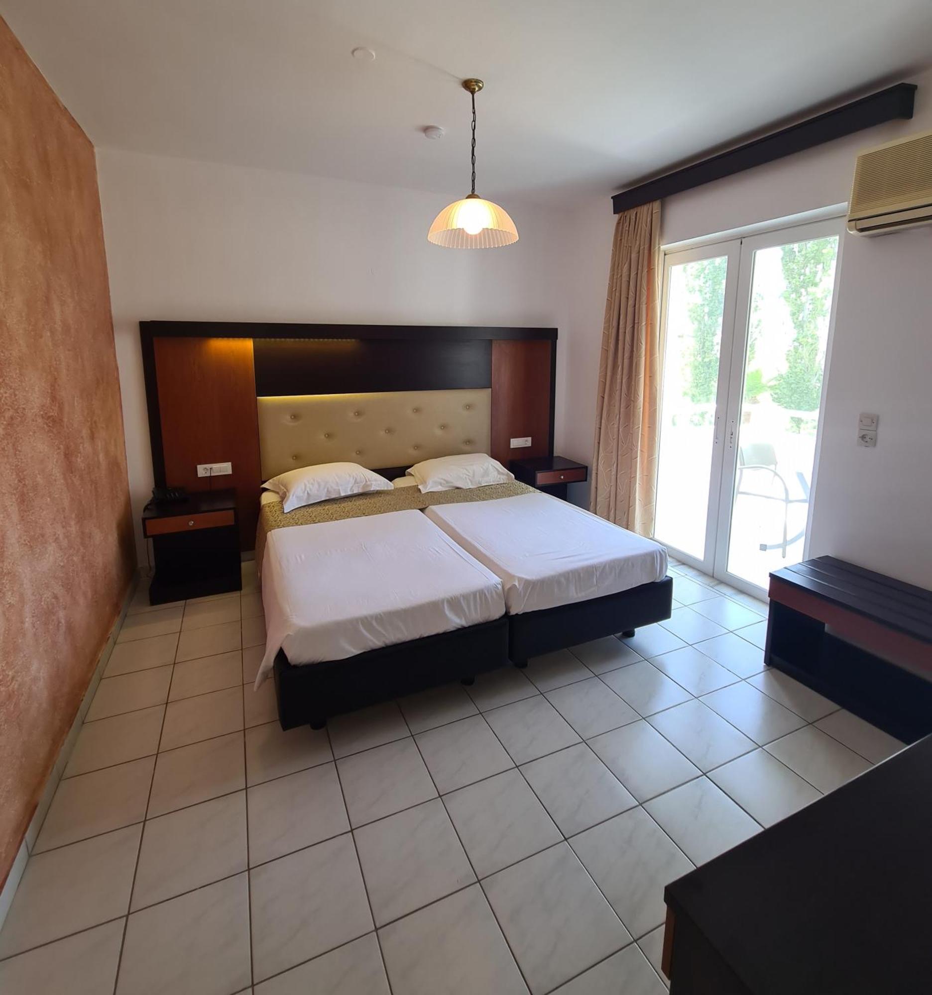 Corali Hotel Tigaki Buitenkant foto